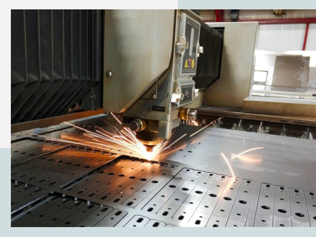 Лазерная резка металла в Кирове от 610 руб.